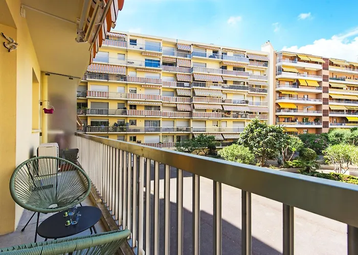 Colonel Hebert Deux Pieces Climatise * Menton